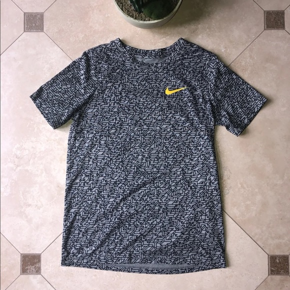 Nike Other - Boys Nike Shirt - Youth L